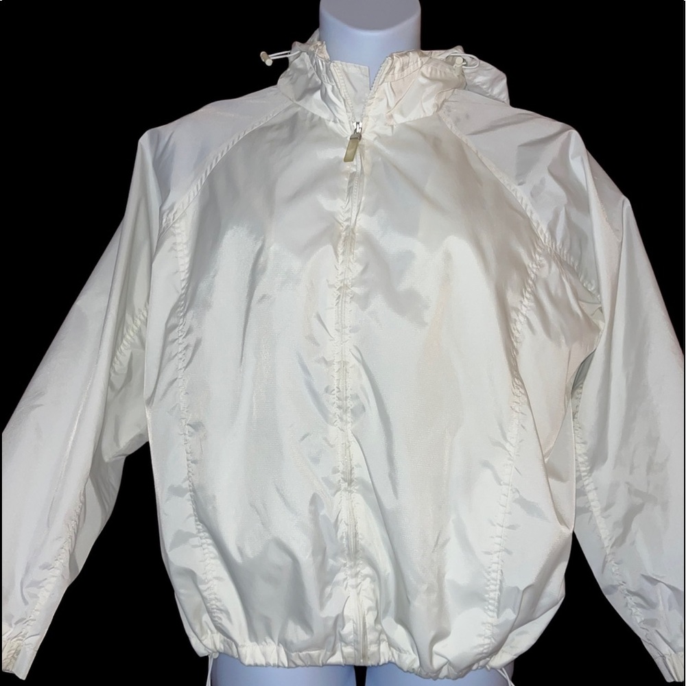 C.B. Casuals polyester and nylon off-white/ivory windbreaker jacket. Size XL